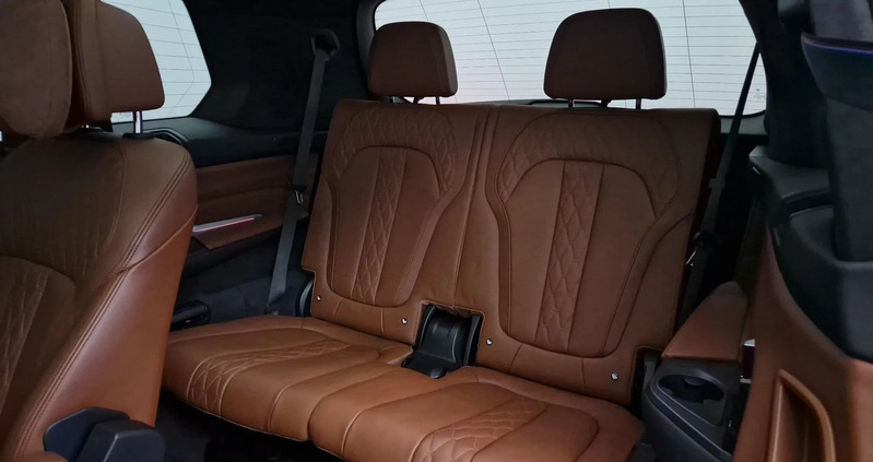 BMW X7 cena 334900 przebieg: 145667, rok produkcji 2020 z Chocz małe 466